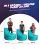 Three people are shown standing next to beanbag chairs of different sizes, with measurements indicated. Produktbild-Vorschau