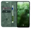 A green flip-style phone case with slots for cards and cash, shown open with a smartphone inside. Produktbild-Vorschau