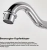Close-up of a chrome faucet spout with text describing its features. Produktbild-Vorschau