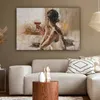 MuchoWow© Leinwand Bilder 120x80 cm - Design: Frau mit Produktbild-Vorschau 5