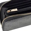 Guess Jeans portefeuille pour femme en polyuréthane noir Voir les images du produit 7