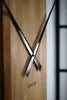 Orologio quadrato in rovere Loft Quadrato in metallo 80cm Anteprima dell’immagine prodotto 5