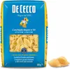 A package of De Cecco pasta with a window showing the product, and two pieces of pasta shown separately. Voir les images du produit