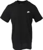 A black Nike t-shirt with a small white Nike logo on the chest, displayed against a white background. Anteprima dell’immagine prodotto