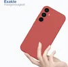 A hand holding a red phone case. Produktbild-Vorschau