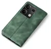 A green flip case for a smartphone is shown from a diagonal top-down perspective on a white background. Produktbild-Vorschau