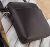 Sac à bandoulière pour homme en cuir marron Paolo Peruzzi Voir les images du produit 4