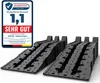 Two black car ramps are shown on a white background, with a product review badge in the upper left corner. Produktbild-Vorschau