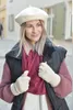 styleBREAKER Damen Loop Schal leicht und seidig mit Glitzer Produktbild-Vorschau 3