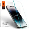 A Spigen Glas.TR Slim screen protector for an iPhone 14 Pro Max is shown next to its packaging. Anteprima dell’immagine prodotto