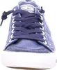 A close-up, front-facing view of a blue canvas sneaker. Voir les images du produit