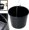 A black bucket with a metal handle is shown against a white background. There are inset images showing the bucket in use and a close-up of its rim. Anteprima dell’immagine prodotto