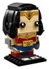 A LEGO Brickheadz figure of Wonder Woman on a black display base. Náhled obrázku produktu