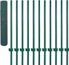 A roll of green wire mesh and several green metal fence posts are arranged on a white background. Produktbild-Vorschau