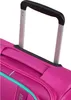 A close-up view of the telescoping handle and top of a pink suitcase. Produktbild-Vorschau