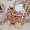 Puppenwagen aus Weidengeflecht in der Farbe natural mit Produktbild-Vorschau 3
