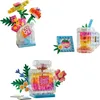LEGO Creator 3-in-1 set: Parfumfles met bloemendecoratie - Productafbeelding-voorbeeld 17