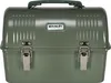 A green Stanley lunch box is shown against a white background. Podgląd zdjęcia produktu