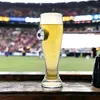 Fußball im Bierglas Fanartikel - Weißbierglas mit Ball im Produktbild-Vorschau 7