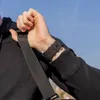 Strap-it Garmin Fenix 5x/6x glänzendes Silikonarmband Produktbild-Vorschau 4