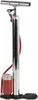 A bicycle pump with a pressure gauge. Voir les images du produit