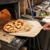 Tavola di legno per pizza da forno grande 43 x 32 cm Anteprima dell’immagine prodotto 3
