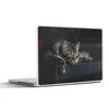 MuchoWow® Laptop Aufkleber Sticker Cover Katze liegt Produktbild-Vorschau 1