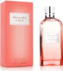 A perfume bottle and its box are displayed side-by-side against a white background. Podgląd zdjęcia produktu