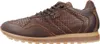 A side view of a brown leather sneaker with perforations. Voir les images du produit