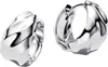 A pair of silver hoop earrings with a textured, rippled surface. Voir les images du produit