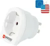 A white travel adapter is shown against a white background. There are two flag icons in the top right corner, one of the EU and one of the USA, with an arrow indicating a transition between them. Produktbild-Vorschau