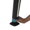 A hand is shown adjusting the foot of a table tennis table leg. Produktbild-Vorschau