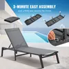 A chaise lounge chair is shown next to a swimming pool, with diagrams illustrating its easy assembly. Produktbild-Vorschau