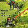 A split image showing a person using a string trimmer in a garden and a close-up of the trimmer head. Produktbild-Vorschau
