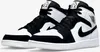 A pair of Nike Air Jordan 1 Mid SE "Diamond Shorts" sneakers. Produktbild-Vorschau