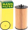 A product shot of a MANN-FILTER oil filter and its packaging. Voir les images du produit