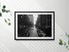 Schwarz-weiße Straßen von Chicago– Wandbild mit Rahmen – Produktbild-Vorschau 2