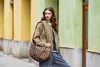 reisenthel sac à épaule Mini Maxi Moonbag Leo Macchiato Voir les images du produit 10