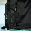 Silikonhülle mit Karabiner für AirPods 4, Bizon Case Produktbild-Vorschau 5
