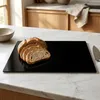 Vilde | Schneidebrett aus Glas - 40x30 cm - Schwarz - Produktbild-Vorschau 2