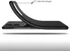 A black phone case is shown bent to demonstrate its flexibility and thinness. Voir les images du produit