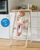 Zusammeklappter Küchenhelfer steht platzsparend neben dem Schrank.

 Podgląd zdjęcia produktu