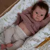 Bambola reborn in silicone, anatomicamente corretta e Anteprima dell’immagine prodotto 5
