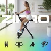 A woman is using a foldable exercise bike in a bright, modern living room. Below the main image are four close-up shots of different handlebars. Anteprima dell’immagine prodotto