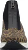 A close-up front view of a women's boot with a leopard print pattern. Anteprima dell’immagine prodotto