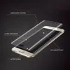 A screen protector is shown being placed on a smartphone with curved edges. Produktbild-Vorschau