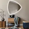 Unregelmäßiger asymmetrischer Spiegel mit LED Beleuchtung Produktbild-Vorschau 1