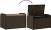 A brown poly rattan storage bench with a tan cushion is shown in two states: closed and open. An arrow indicates the lid opening. Produktbild-Vorschau
