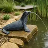 Seehund Wasserspeier solarbetrieben – Teichfigur mit Produktbild-Vorschau 1