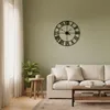 Reloj de pared Relaxdays, con números romanos, diámetro 60 Vista previa de la imagen del producto 2